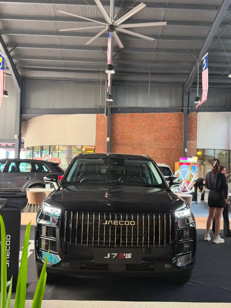 Federal Auto Roadshow-02