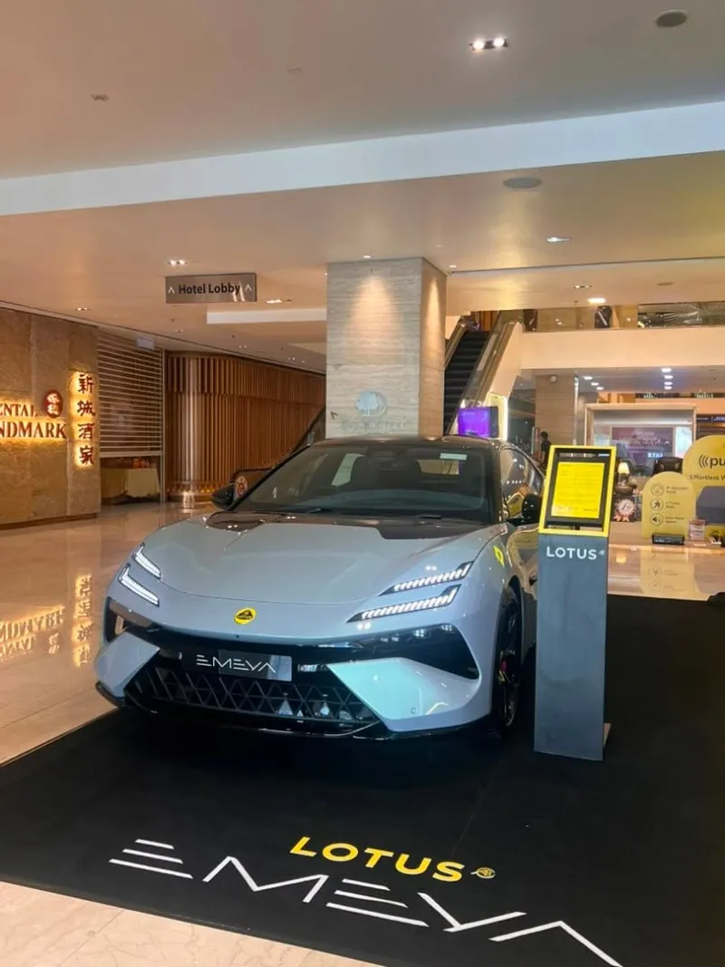 Lotus Roadshow-04