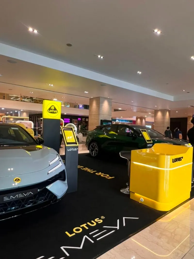 Lotus Roadshow-06