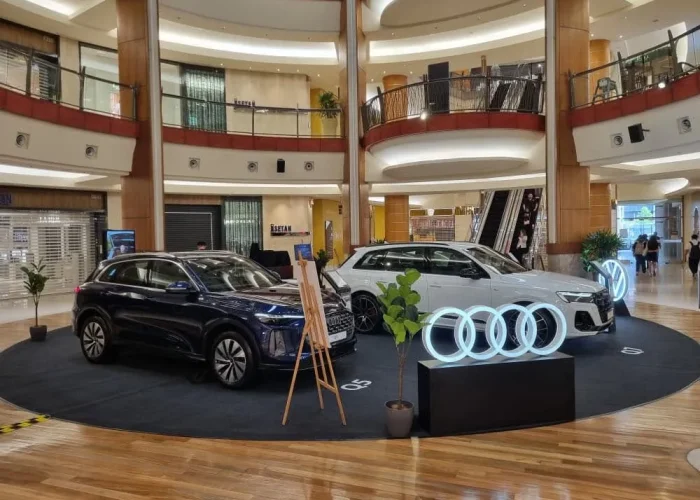 F.A. Wagen Roadshow at The Gardens Mall 11