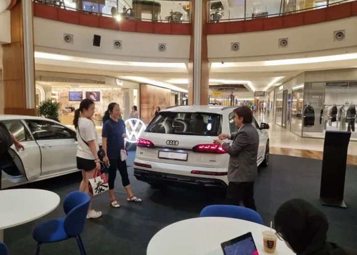 F.A. Wagen Roadshow at The Gardens Mall 13