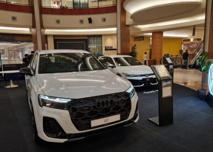 F.A. Wagen Roadshow at The Gardens Mall 15