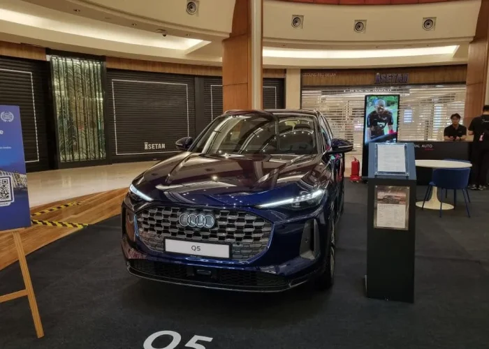 F.A. Wagen Roadshow at The Gardens Mall 16